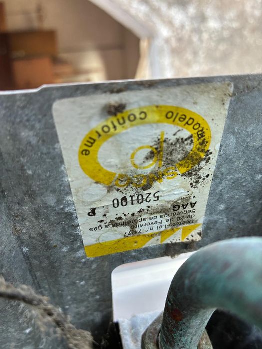 Esquentador junkers utilizado em bom estado a gas canalizado.