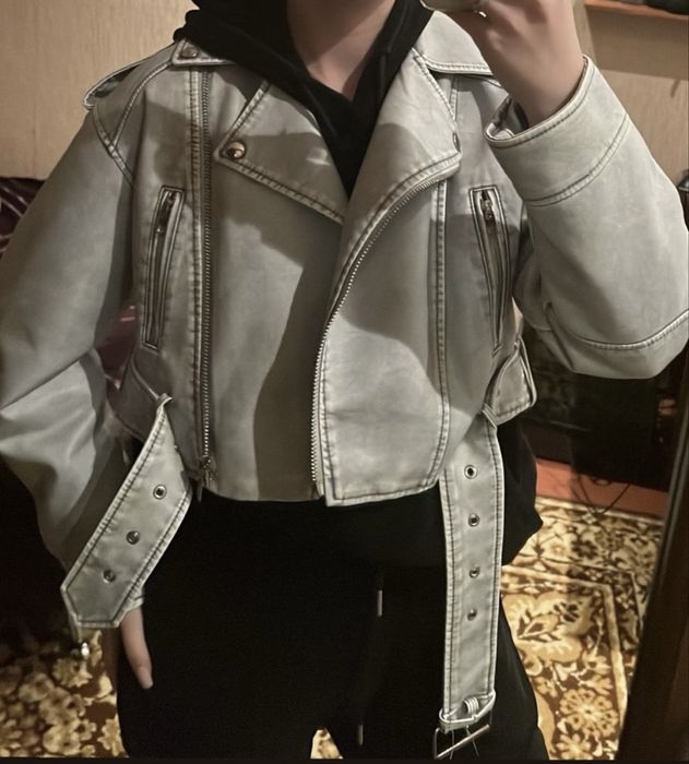 Трендова сіра косуха