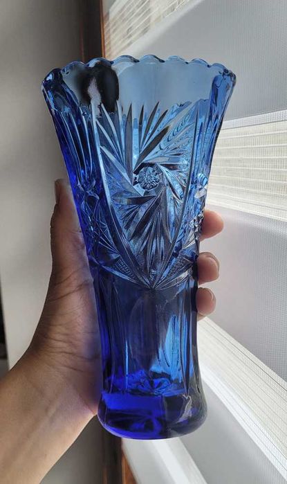 HSG Ząbkowice wazon z rozetą niebieski h 19 cm