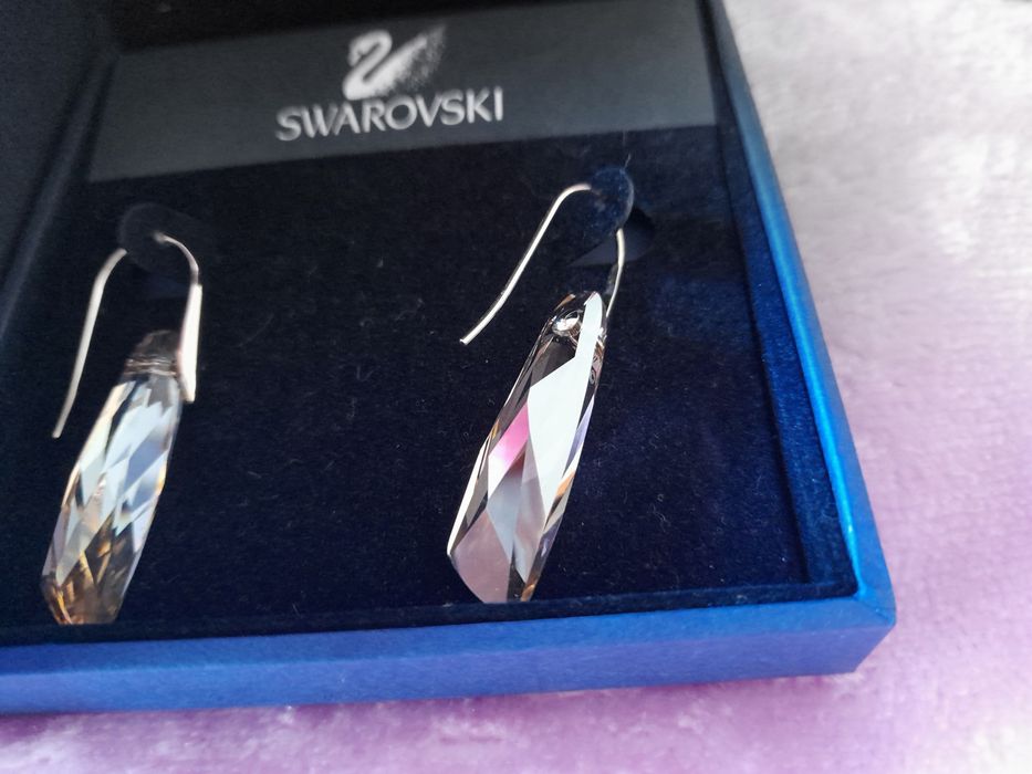 Conjunto colar e brincos brilhantes Swarovski