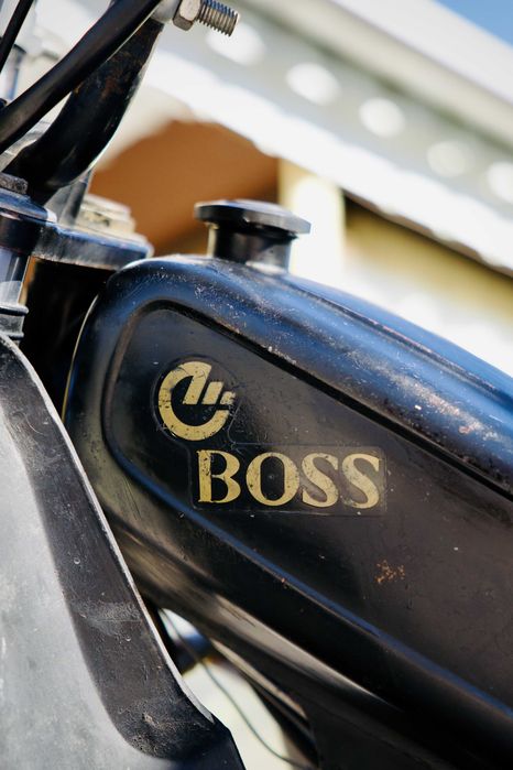 Motorizada Casal Boss
