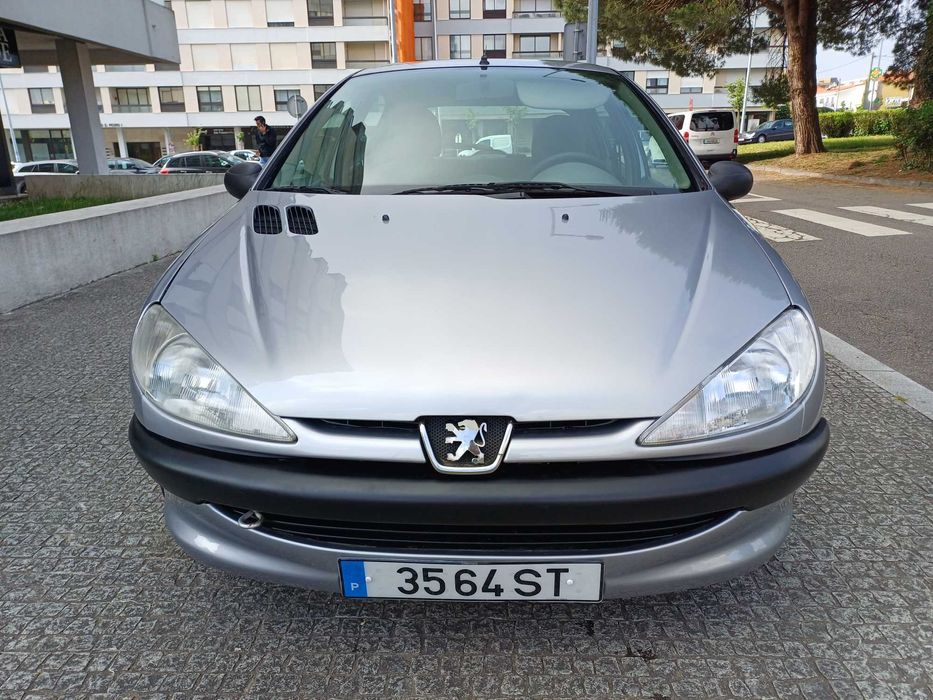 Peugeot 206 1.1 gasolina impecável