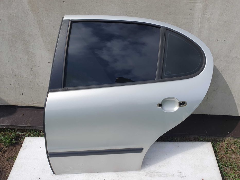 Drzwi lewe tył tylne Seat Leon 1 L57N LS5N