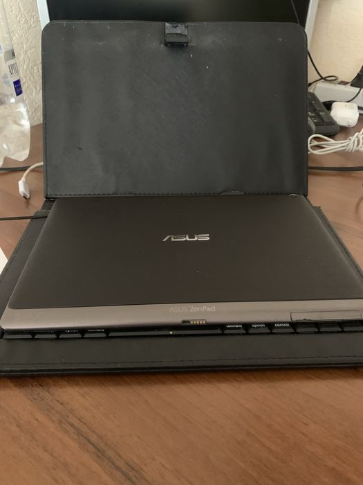 Продам планшет ASUS ZenPad10
