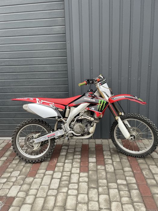 Honda CRF 450.