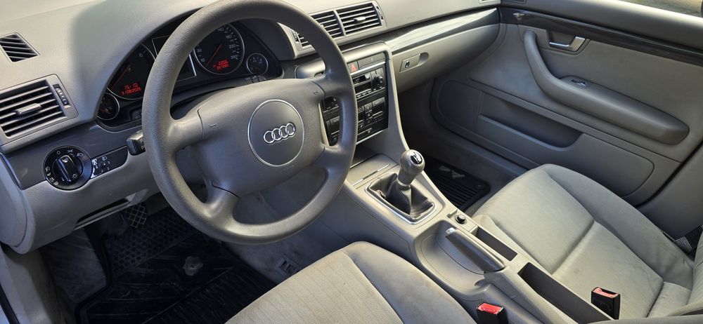 Audi A4   B6  1.6 benzyna  bez rdzy