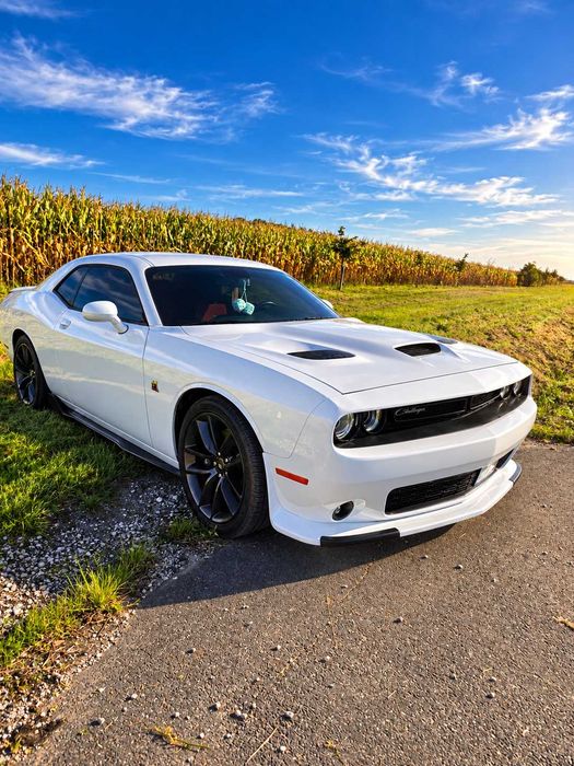 Dodge challenger 6,4 Scat Pack