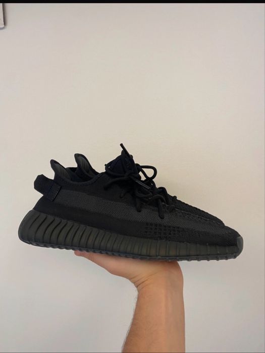 Yeezy V2 Boost Onyx Novoo na caixa