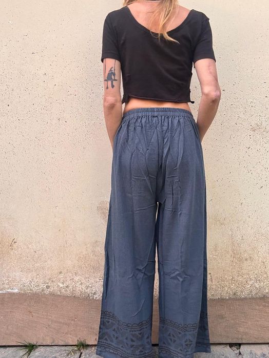 Spodnie etno z szerokimi nogawkami