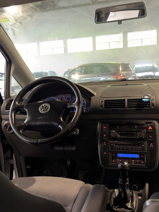VW Sharan 1.9 TDI 115cv PD bem estimada