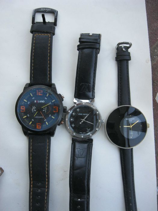 Продам часы наручные