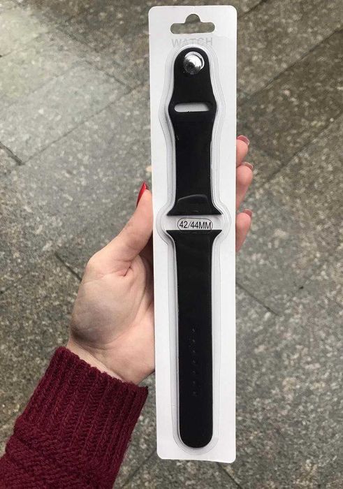 Bracelete de silicone preta para Apple Watch 42mm / 44mm / 45mm / 46mm / 49mm