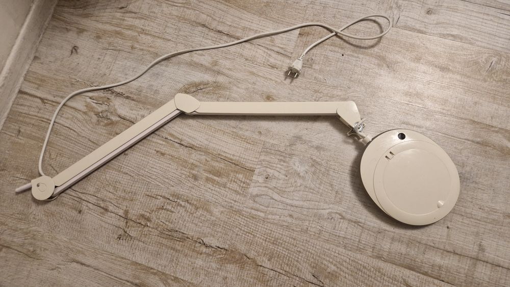 Led лампа косметологическая с линзой  8w