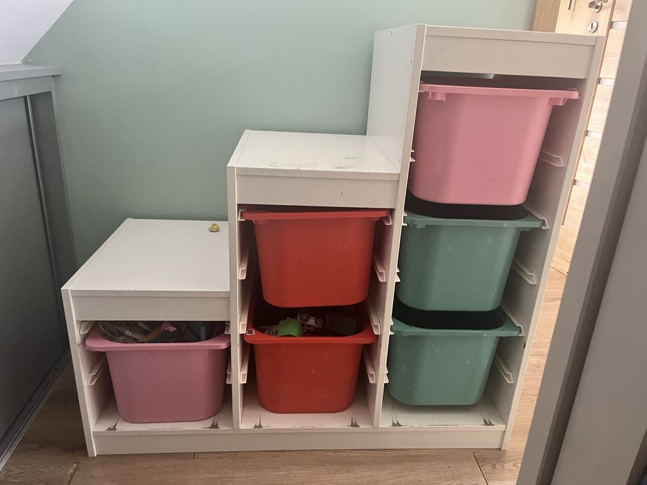 Ikea trofast z pojemnikami