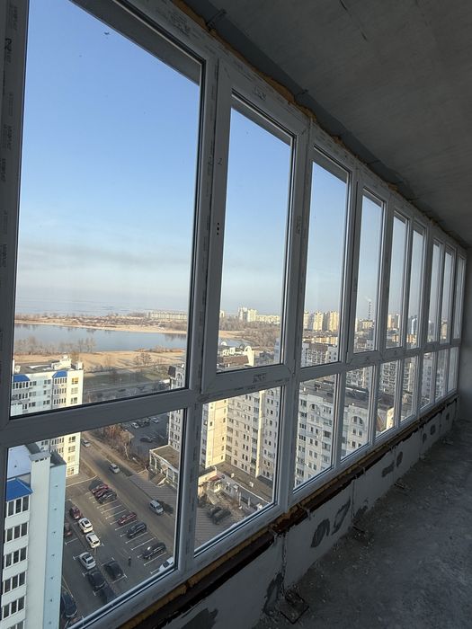 Новобудова, продаж квартири 2-х кім. з видом на річку Дніпро