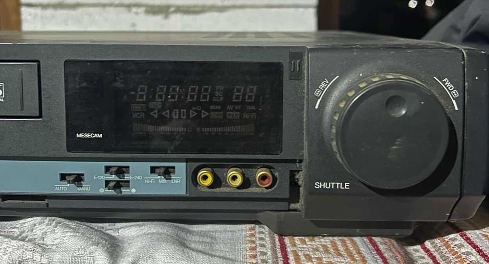 видеомагнитофон panasonic nv-hd625am и universum