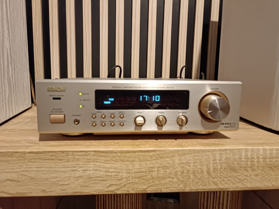 Amplituner Denon DRA-F100