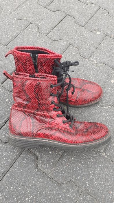 Buty 41 z czerwonego prawie krokodyla ;)