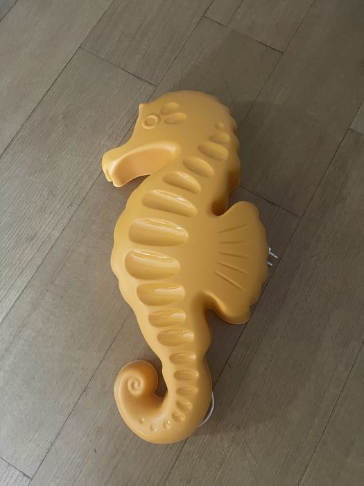 Candeiro presença cavalo-marinho