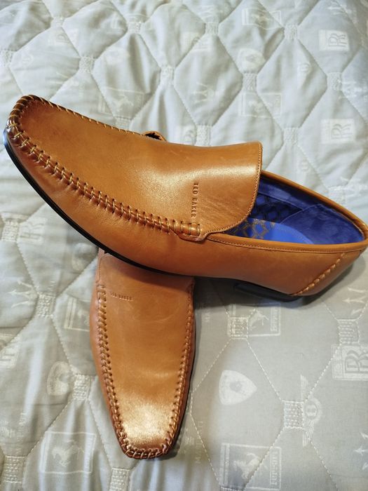 Шкіряні туфлі бренду Ted Baker