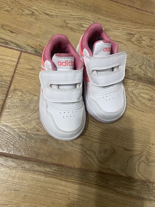 Дитячі кросівки adiddas