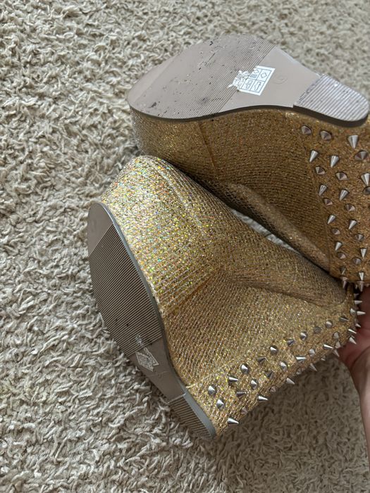 Buty na koturnie