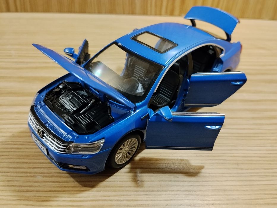 Модель Volkswagen Passat 1:32 Автопром металл свет звук инерция пассат
