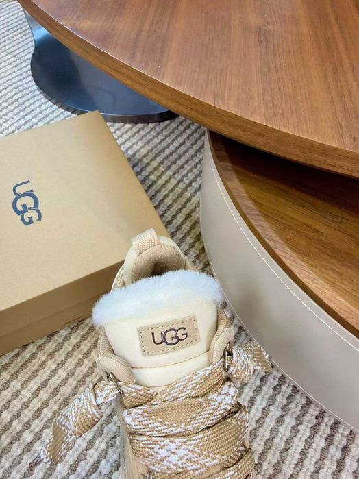UGG Lowmel r. 41
