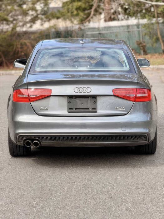 Audi A4      2015