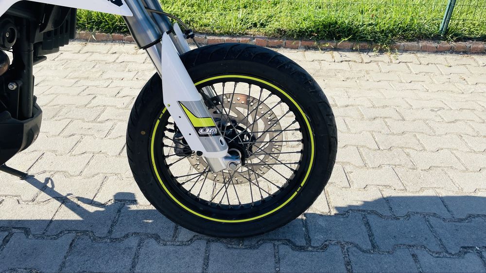 UM  dsr  125  SM