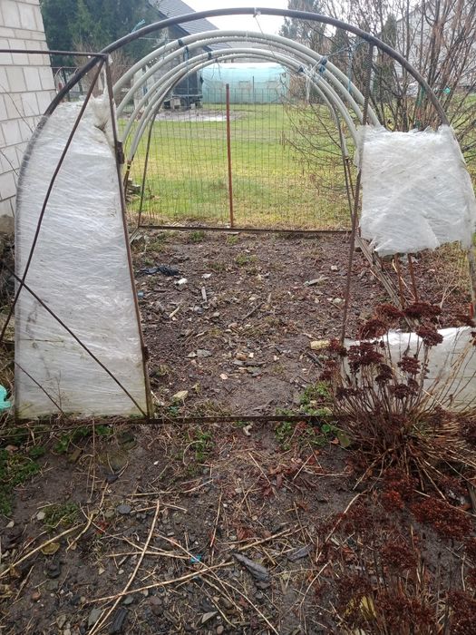 Stelaż tunelu ogrodowego