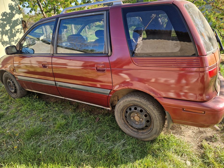 Mitsubishi Space Wagon 1992