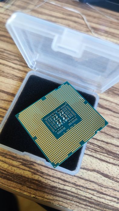 Процесор Intel XEON E5-2420 V2