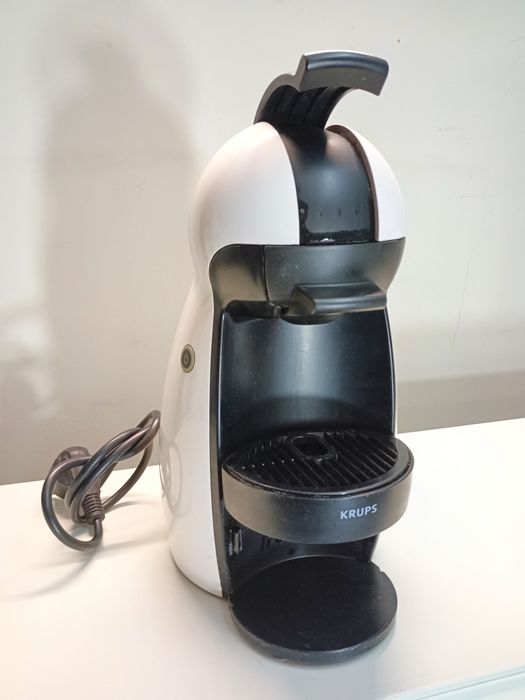 Máquina Café Krups Dolce Gusto Branca.
Sistema de cápsulas.
Alavanca p