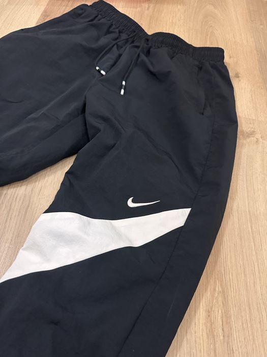 Продам оригінальні штани Nike Big swoosh