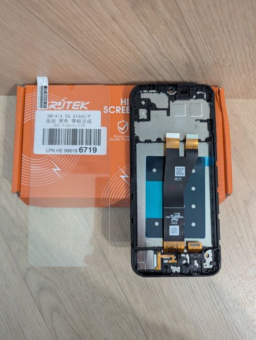 Дисплеї  з  модулями  нові для телефонів Samsung, Xiaomi