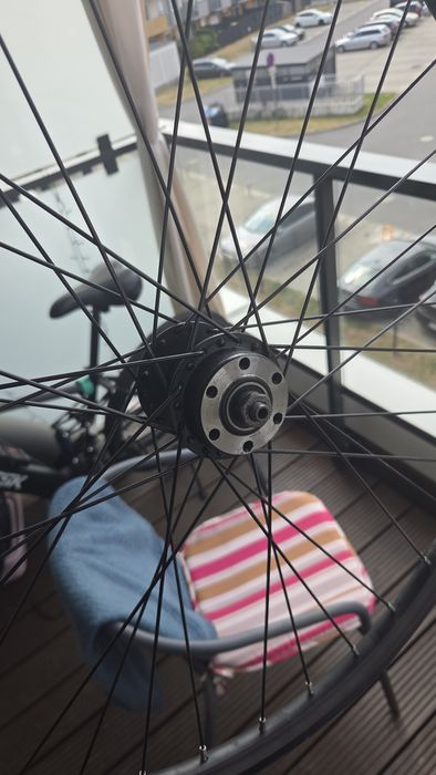 Koło przednie 26" rowerowe pod tarczę (6 śrub) – do centrowania