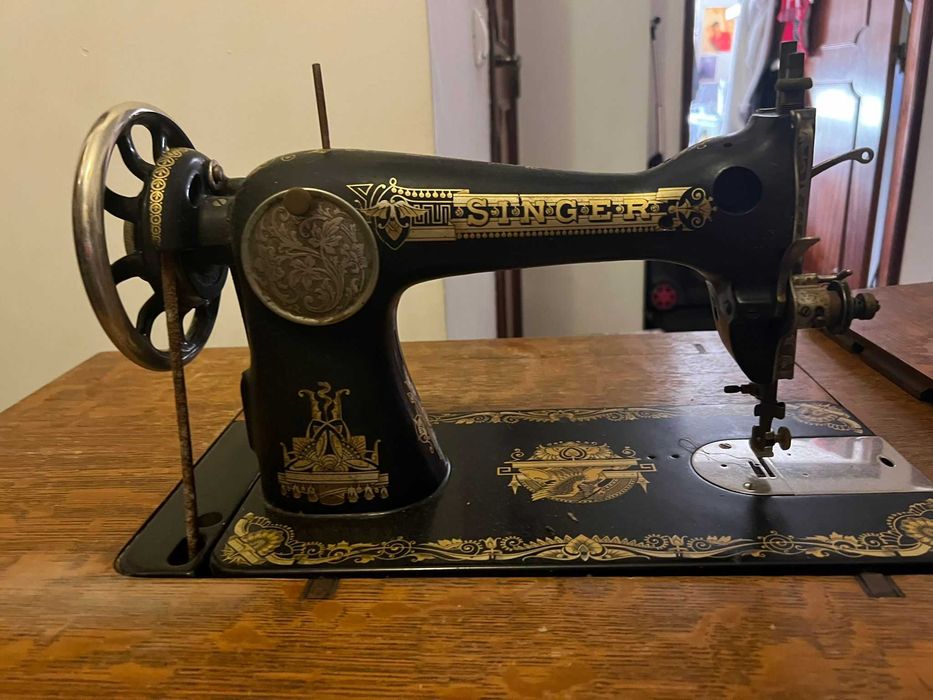 Máquina de costura Singer ano de 1910.