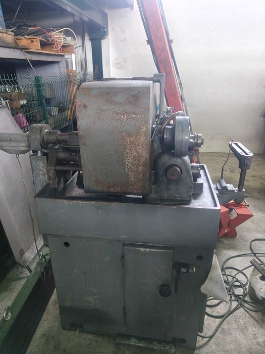 Máquina especial / de roscar SAICC B26