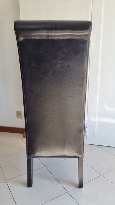 Cadeira pele sintética preta