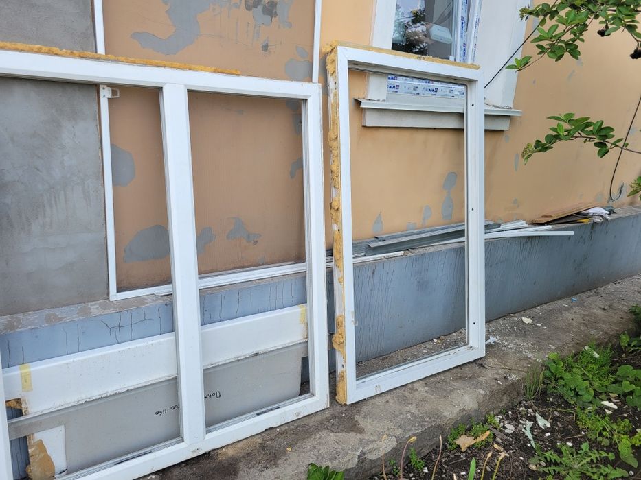 Продам б/у глухі пластикові вікна