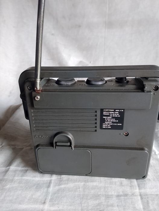 Rádio portátil LLoytron