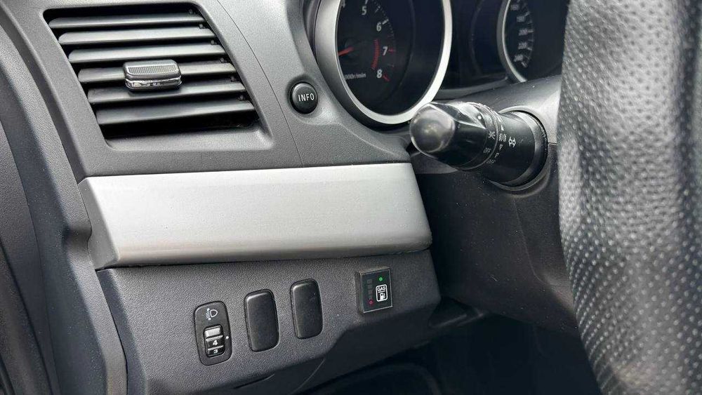 Mitsubishi Lancer 2011 Автомат 2011 газ бензин
