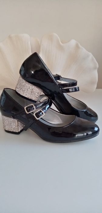 Туфлі лакові 34р.