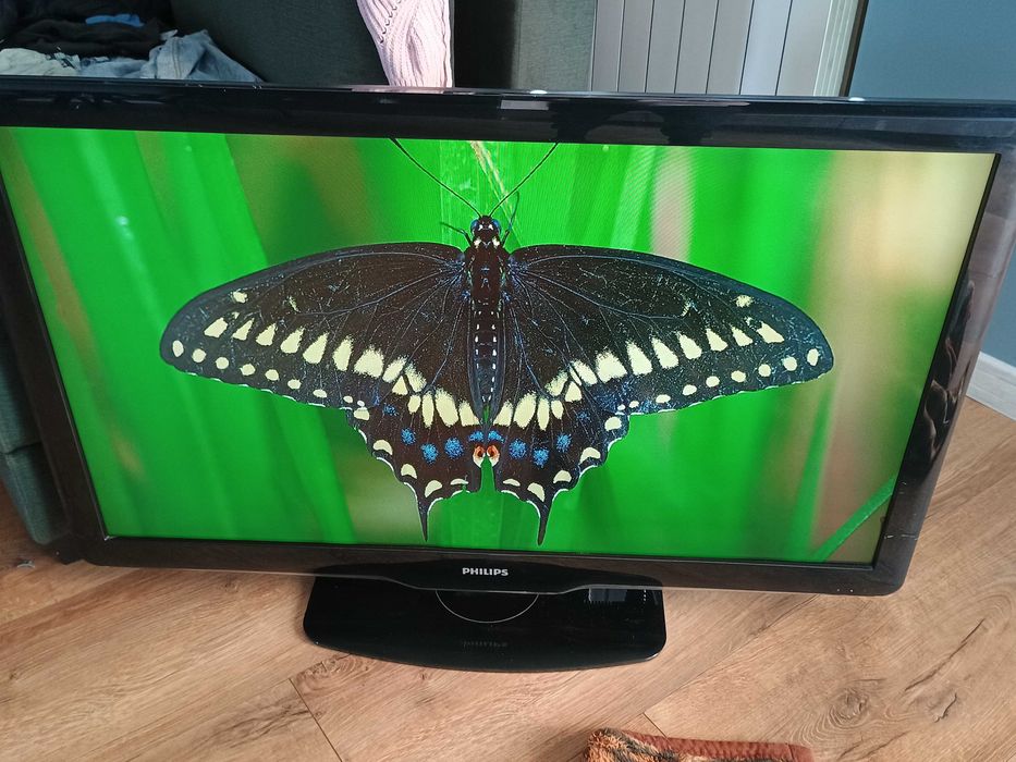 Telewizor Philips 42 cale 3xhdmi 1xusb + pilot