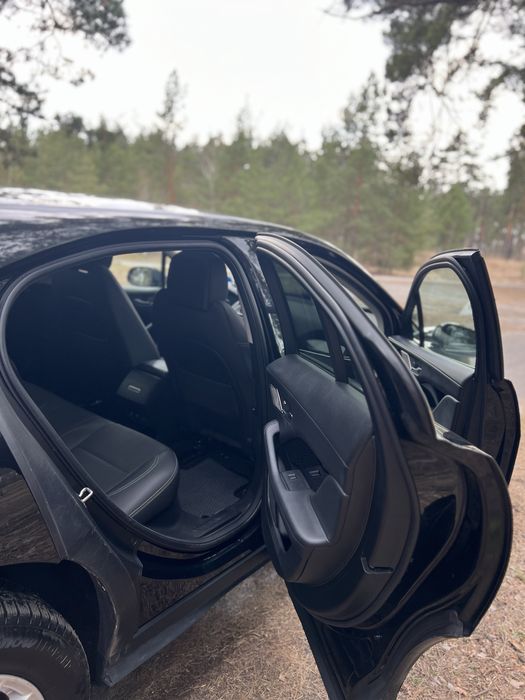 Оренда авто електро  Jaguar  i-pace