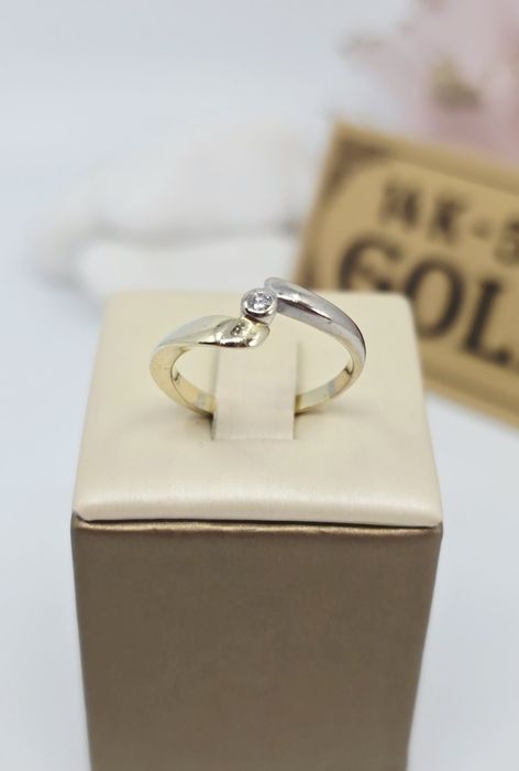 Złoty pierścionek próba 585 14k Używany  złoto żółte i białe