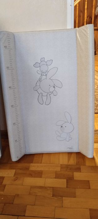 przewijak z miarką wzrostu