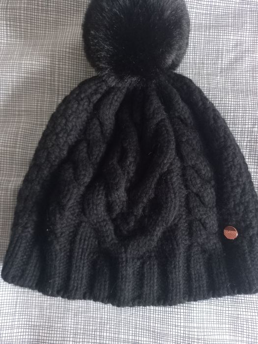 Шапка TED BAKER із 50%вовни,36%віскози,4%кашеміру