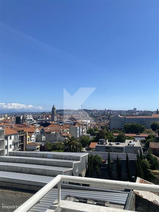 T1 mobilado - Vista Fantástica no Centro da Cidade